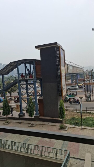  Office Space – Exterior View View at Gaur City Center, Sector 4 Greater Noida - for Rent