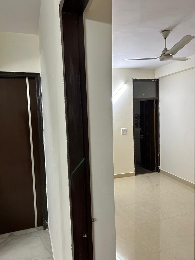 undefined, malviya nagar 3 Bedroom 1125 Sq.Ft. Builder Floor In Malviya Nagar Delhi 9370296