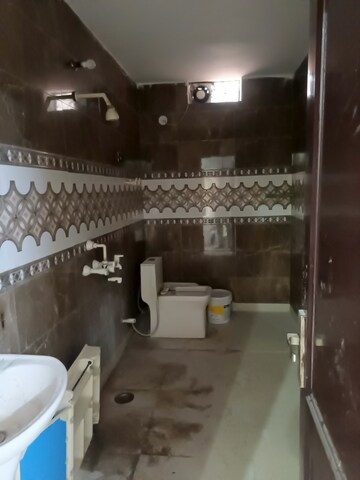 Team Area in 2 BHK Independent House at Sector 36 – for Rent