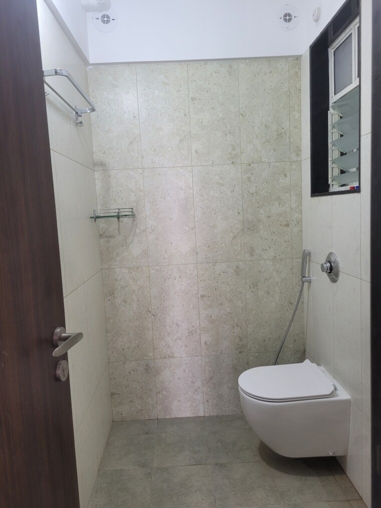 Bathroom, wakad 2 Bedroom 726 Sq.Ft. Apartment In Wakad Pune 9370310