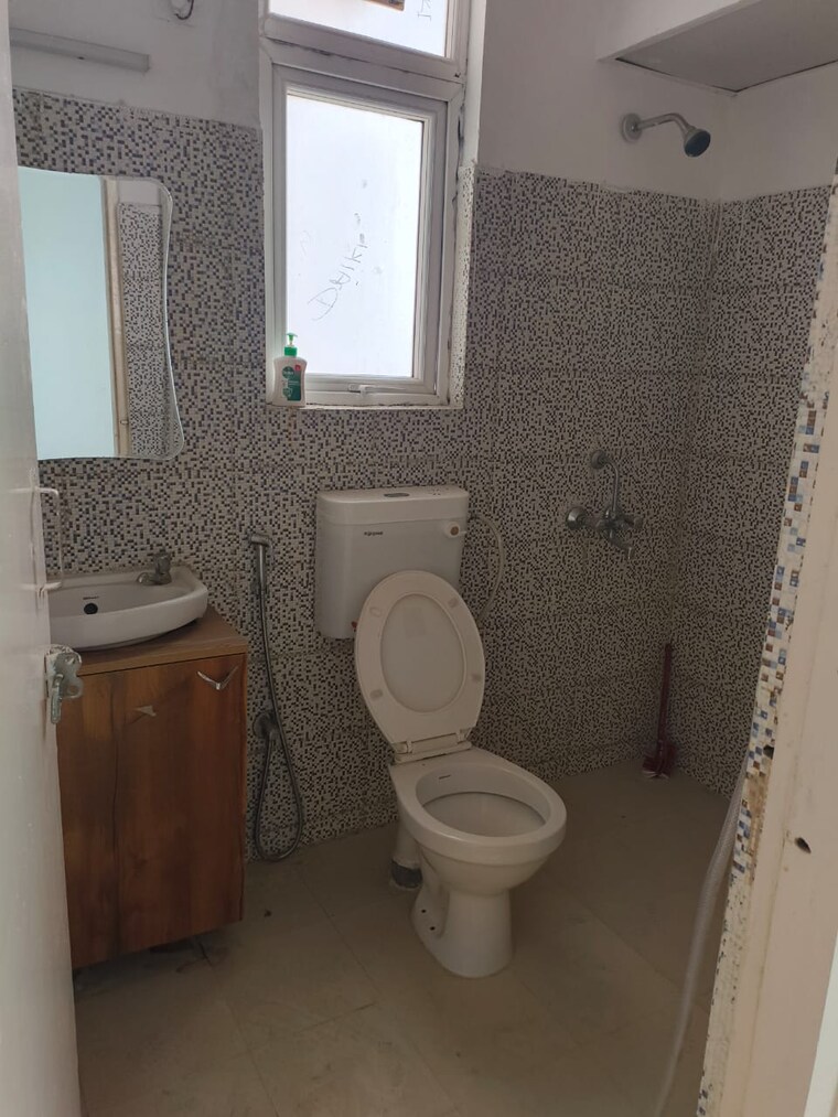 Bathroom, breez-global-heights 2 Bedroom 610 Sq.Ft. Apartment In Sohna Sector 33 Gurgaon 9370286