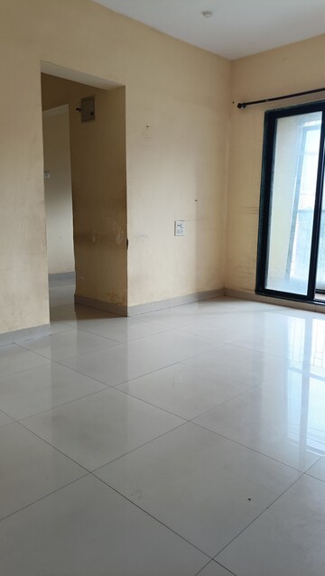 Room in 1 BHK Apartment at Hiranandani Estate, Ghodbunder Road – for Rent