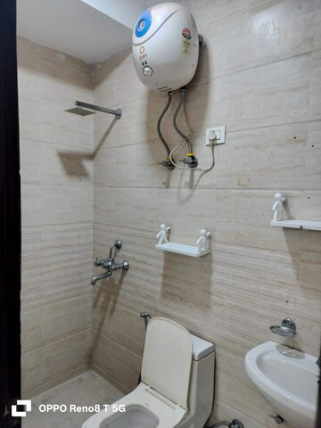 Bathroom in 1 BHK Builder Floor at Saket – for Rent