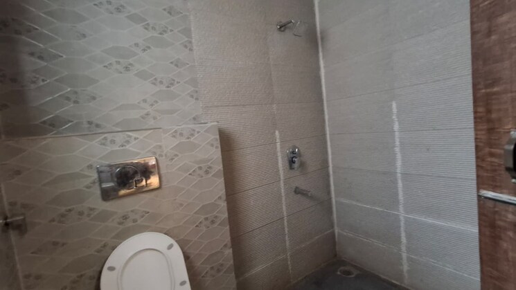 Bathroom, malwa-escon-primera 1 Bedroom 650 Sq.Ft. Apartment In International Airport Road Zirakpur 9370343
