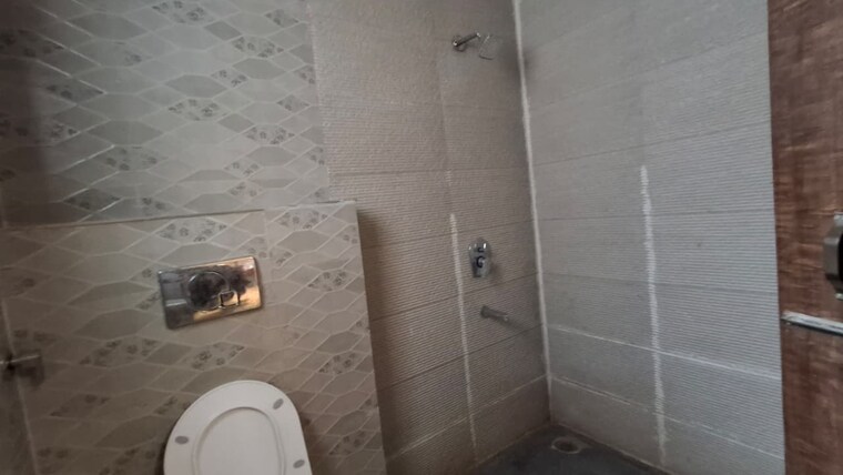 Bathroom, malwa-escon-primera 1 Bedroom 650 Sq.Ft. Apartment In International Airport Road Zirakpur 9370343