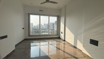 Room in 4 BHK Apartment at USD Finessia, Bandra West – for Rent