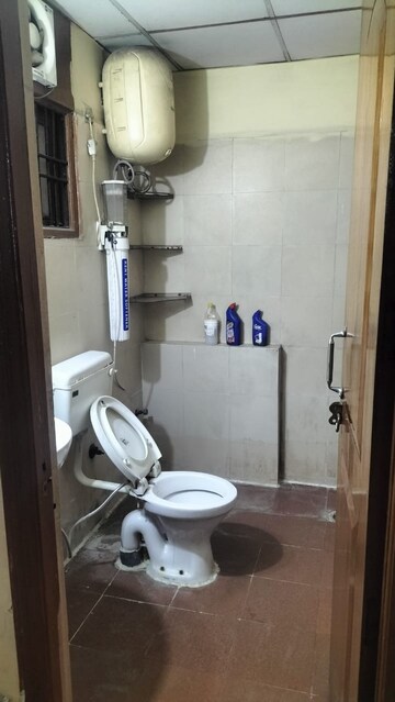 Bathroom in 2.5 BHK Apartment at SRS Royal Hills, Sector 87 – for Rent