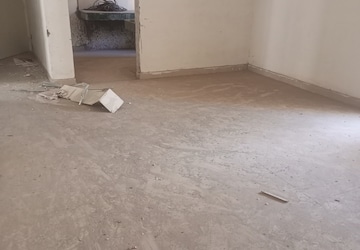 Room in 4 BHK Apartment at Panchsheel Hynish, Sector 1 Greater Noida – for Sale