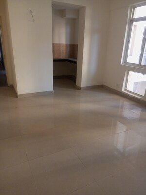 Room in 4 BHK Apartment at Panchsheel Hynish, Sector 1 Greater Noida – for Sale