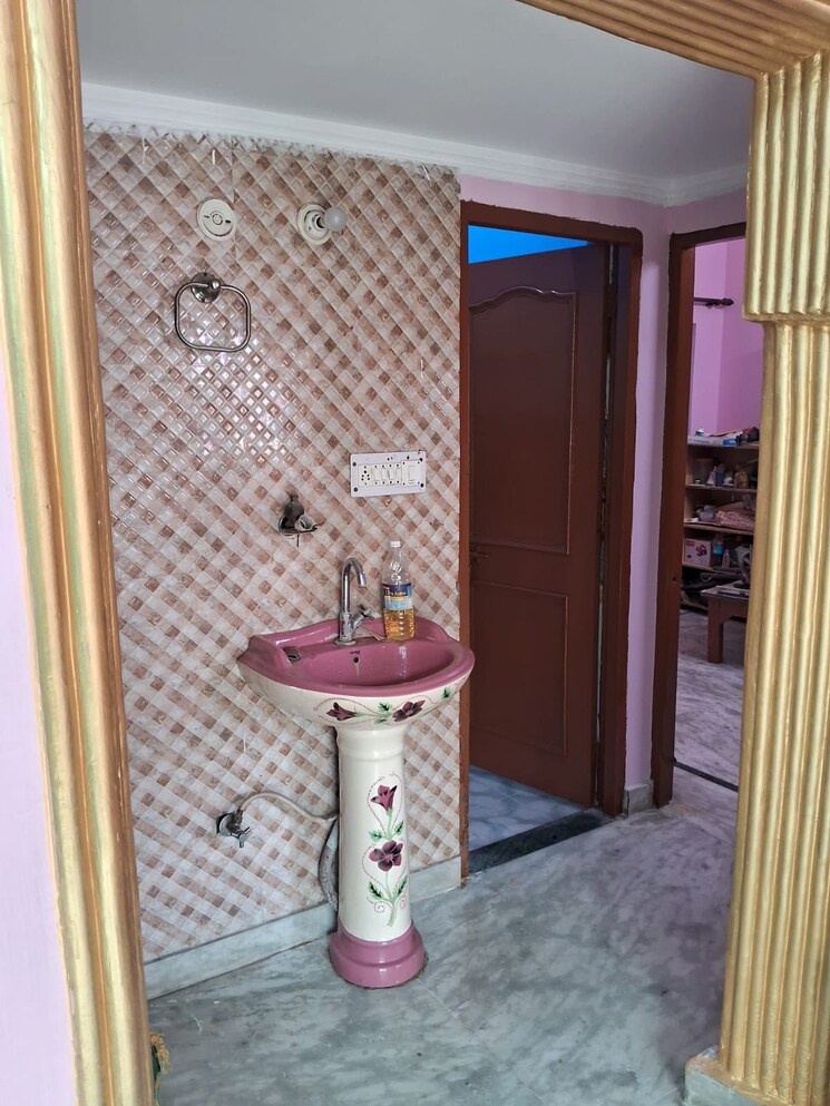 Bathroom, dharampur 2 Bedroom 1200 Sq.Ft. Builder Floor In Dharampur Dehradun 9370370