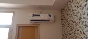 Furnished Amenities in 3.5 BHK Builder Floor at Sunshine Enclave, Vip Road – for Rent