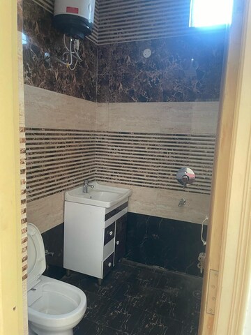 Bathroom in 3.5 BHK Builder Floor at Sunshine Enclave, Vip Road – for Rent