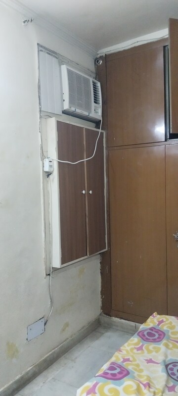 Furnished Amenities in 1 BHK Builder Floor at Malviya Nagar – for Rent