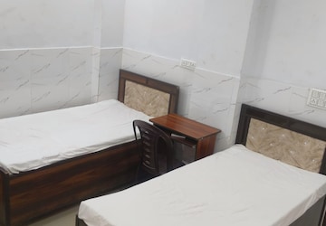 Bedroom in  Pg at Sector 27 – for Rent