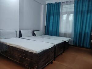 Bedroom in  Pg at Sector 27 – for Rent