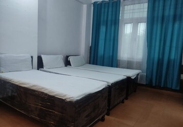 Bedroom in  Pg at Sector 27 – for Rent