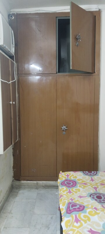 Furnished Amenities in 1 BHK Builder Floor at Malviya Nagar – for Rent