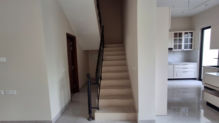 undefined, vip road 3 Bedroom 1350 Sq.Ft. Villa In Vip Road Zirakpur 9370384