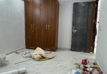 Bedroom in 2 BHK Builder Floor at Chattarpur – for Rent