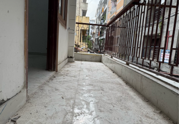 2 BHK Builder Floor For Rent in Chattarpur