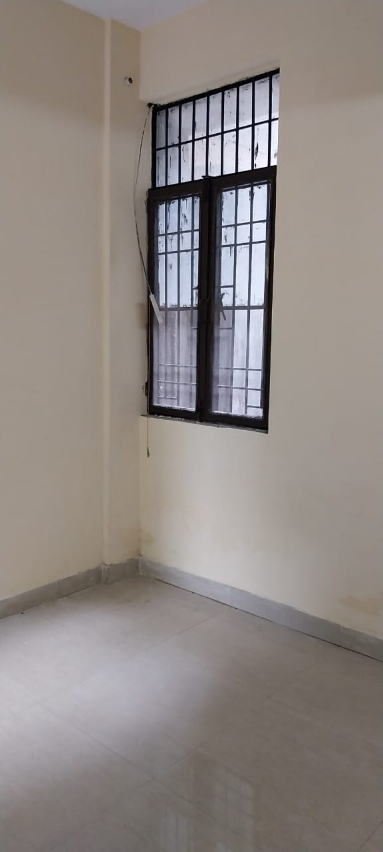 Room, sector 10 greater noida 1.5 Bedroom 30 Sq.Mt. Apartment In Sector 10 Greater Noida Greater Noida 9370433