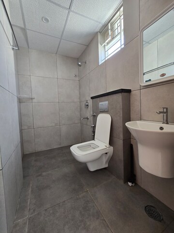 Bathroom in 1 BHK Apartment at Indiranagar – for Rent