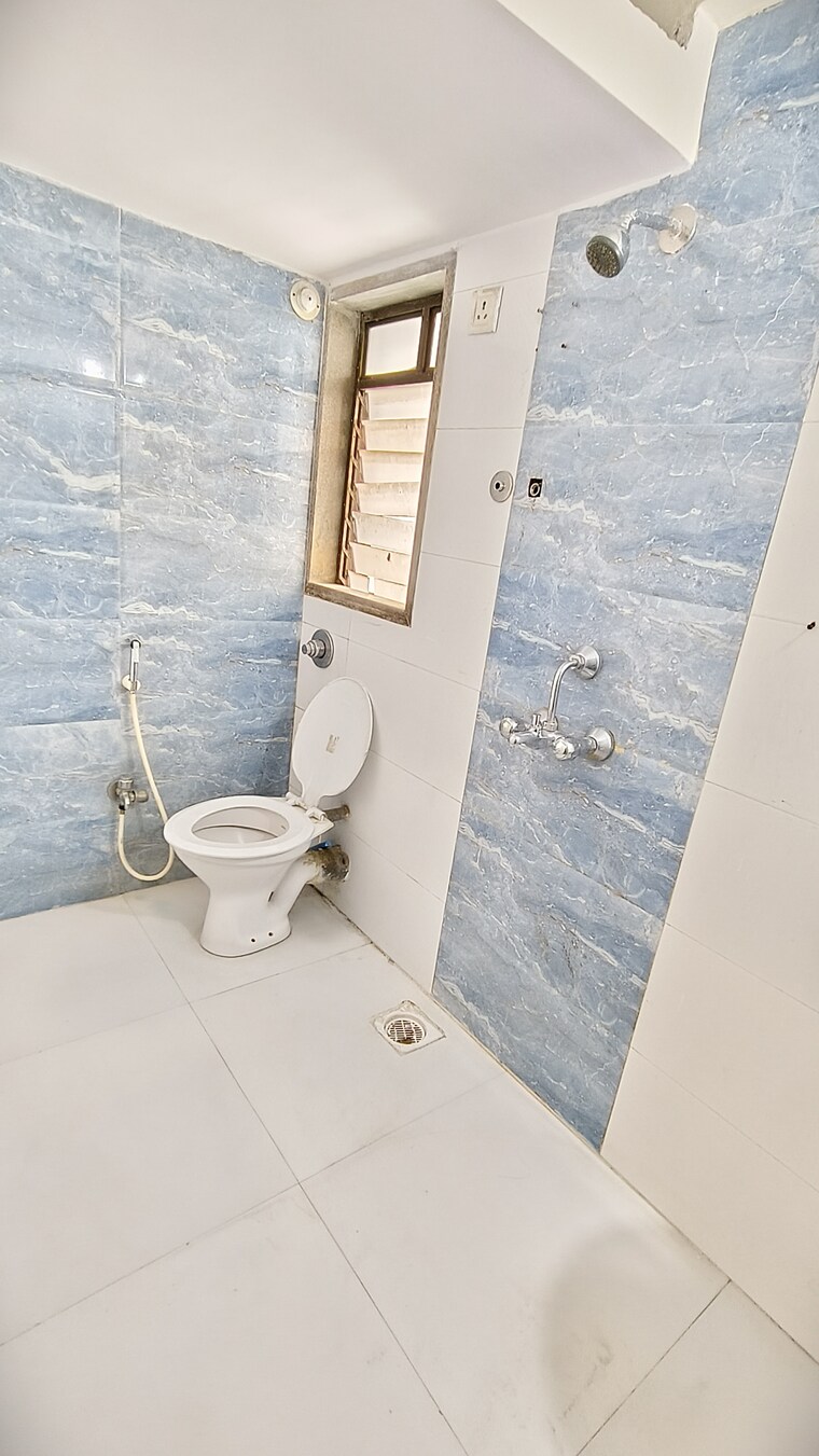 Bathroom, bhanushanti-complex 2 Bedroom 850 Sq.Ft. Apartment In Malad East Mumbai 9370489