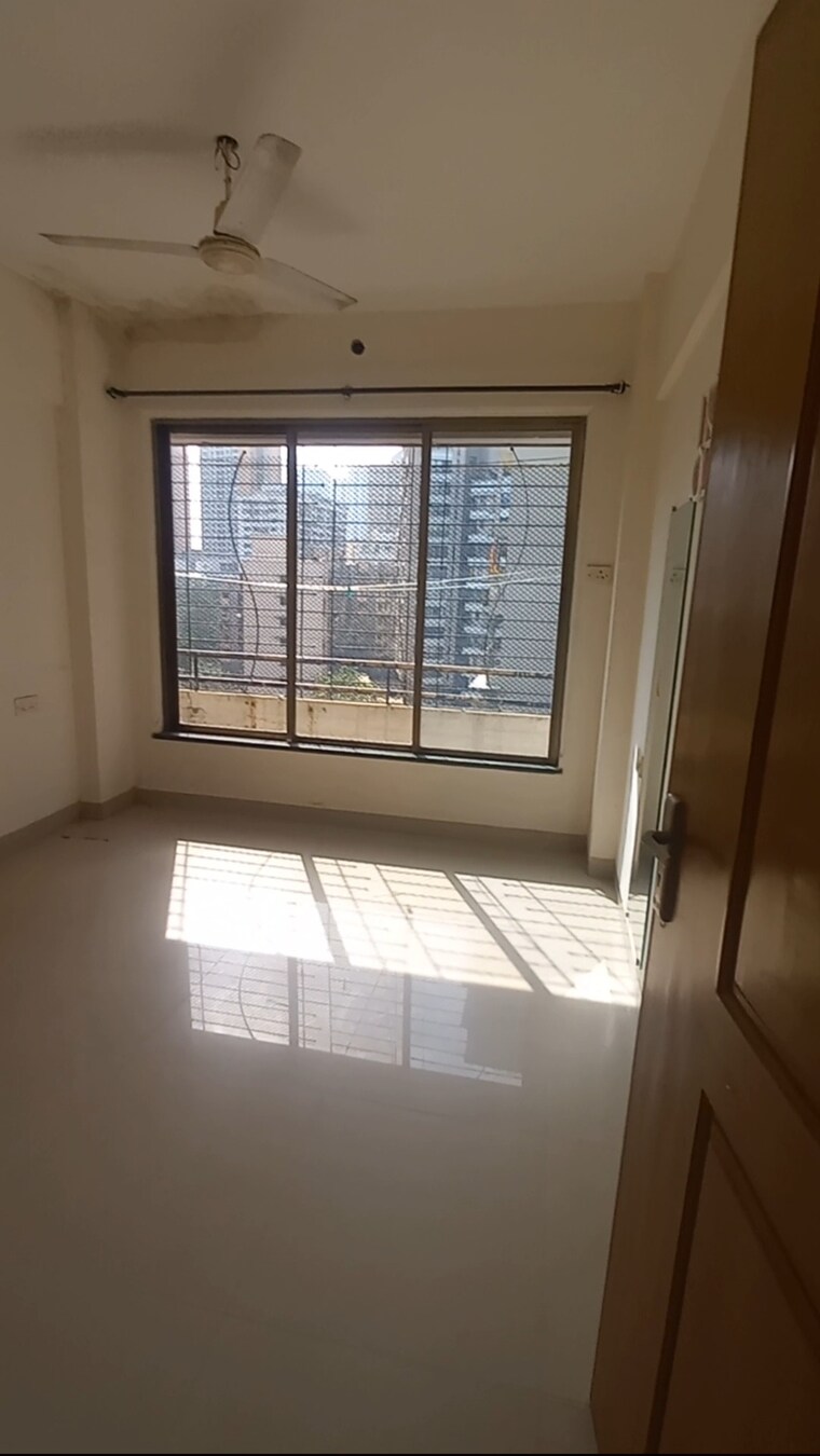 Room, satellite-garden 2 Bedroom 670 Sq.Ft. Apartment In Goregaon East Mumbai 9370515