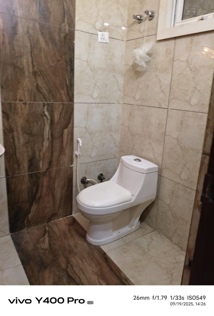 Bathroom, gyan khand ii 2 Bedroom 900 Sq.Ft. Builder Floor In Gyan Khand ii Ghaziabad 9370504