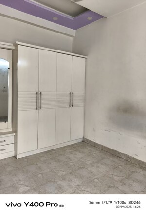 Room in 2 BHK Builder Floor at Gyan Khand ii – for Rent