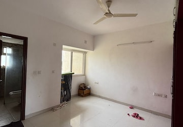 Room in 2 BHK Apartment at Salarpuria Sattva Cadenza, Kudlu Gate – for Rent