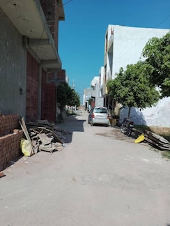 Plot For Sale in Select City Residency