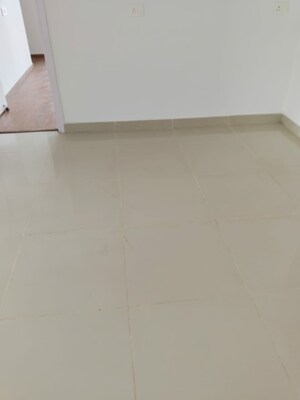 Room in 3 BHK Apartment at ILD Grand, Sector 37c – for Rent