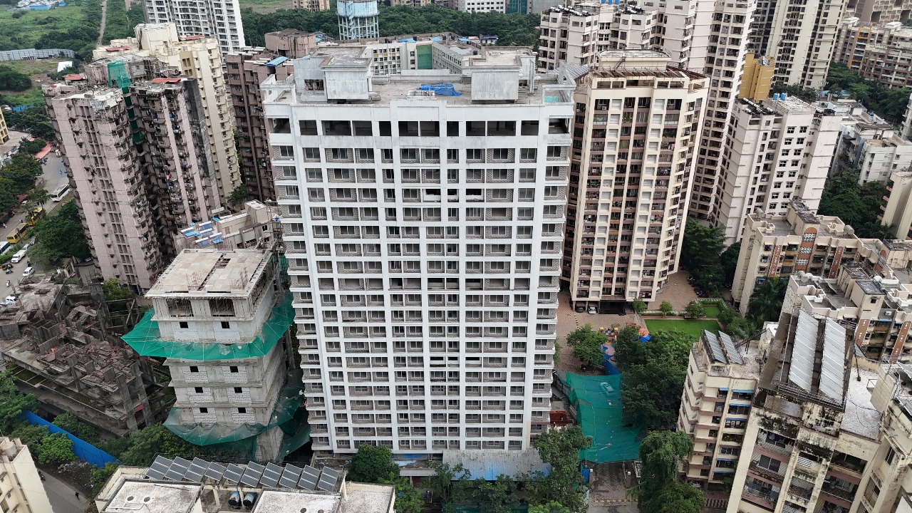 1 BHK + Servant Room Apartment For Sale in Cosmos Enclave