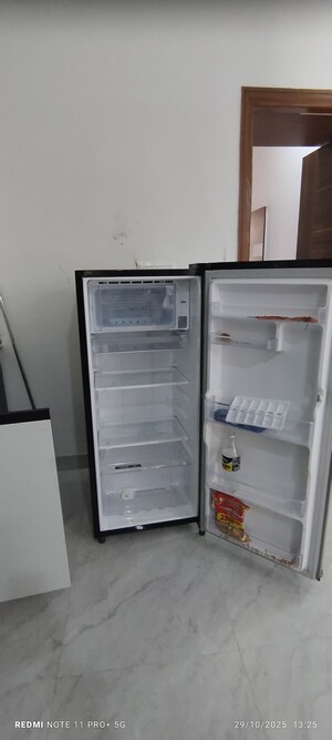 Furnished Amenities in 3 BHK Apartment at High Ground – for Rent