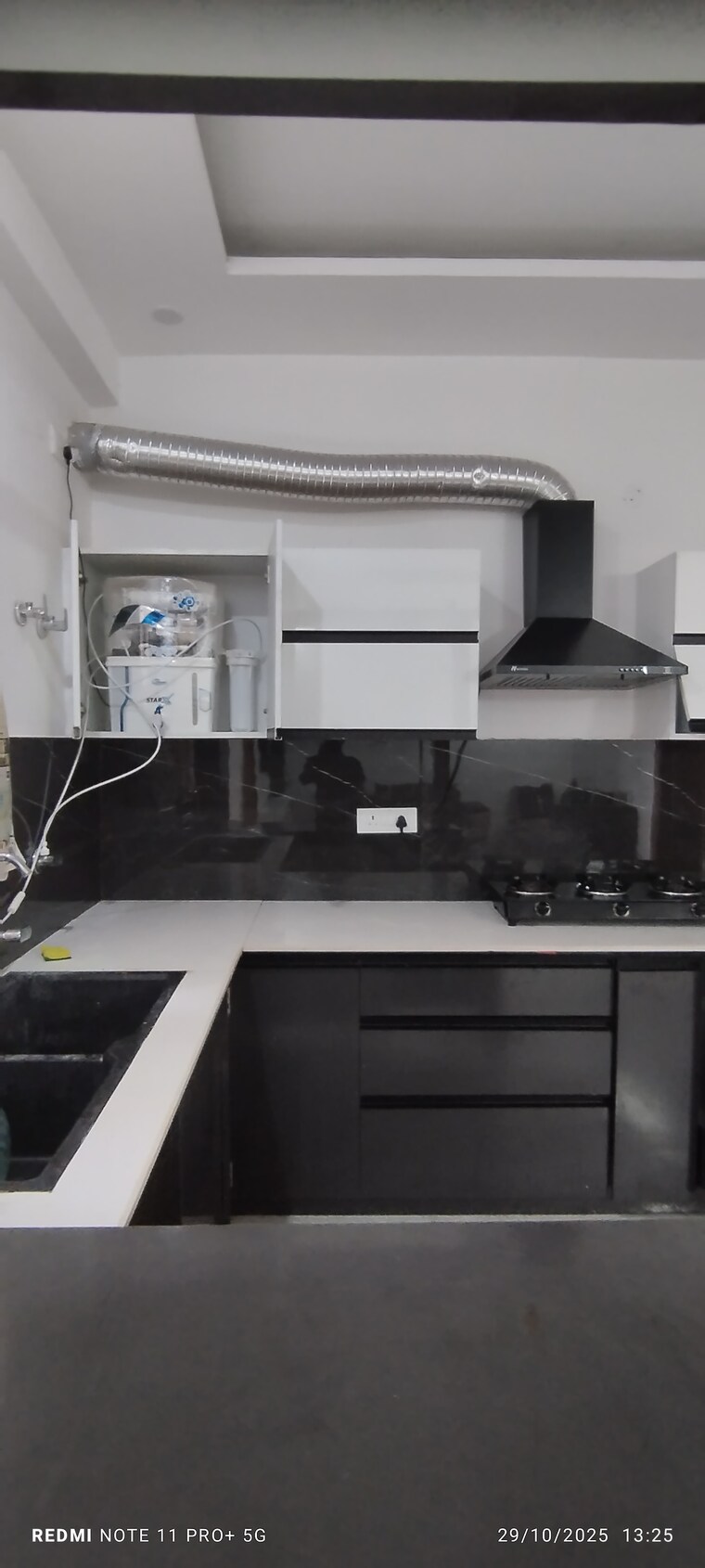 Kitchen, high ground 3 Bedroom 1940 Sq.Ft. Apartment In High Ground Zirakpur 9370638