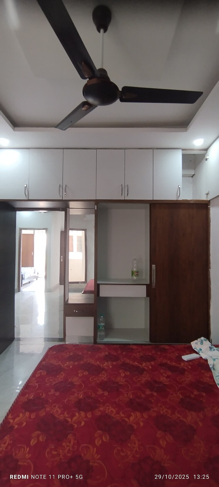 Room, high ground 3 Bedroom 1940 Sq.Ft. Apartment In High Ground Zirakpur 9370638