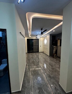 Kitchen in 3 BHK Builder Floor at DLF Green Avenue, Dlf Phase iv – for Rent