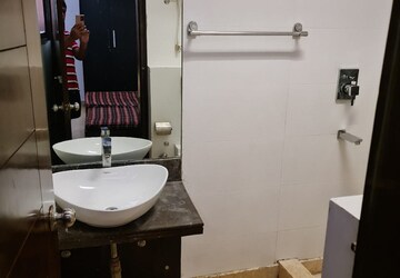 Team Area in 3 BHK Builder Floor at Vikas Puri – for Rent