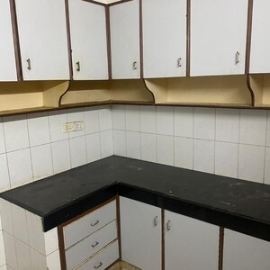 Kitchen in 3 BHK Builder Floor at Dlf Phase ii – for Rent