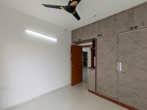 Room in 2 BHK Apartment at Sobha Dream Gardens, Thanisandra Main Road – for Rent
