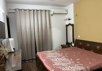 Bedroom in 2.5 BHK Builder Floor at BPTP Terra, Sector 37d – for Sale