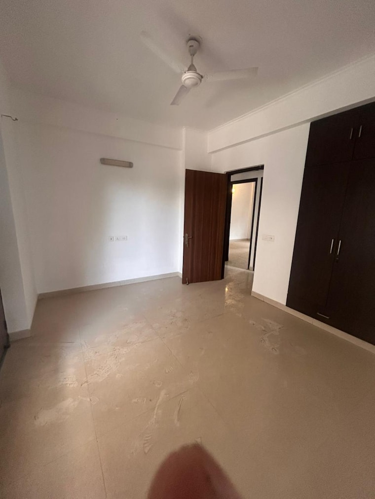 Room, gupta-awas 3 Bedroom 1900 Sq.Ft. Builder Floor In Sector 43 Gurgaon 9370706