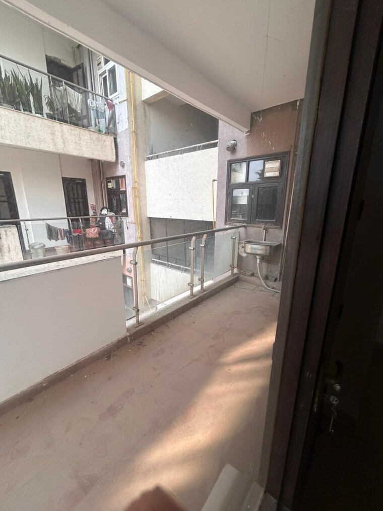 Balcony, gupta-awas 3 Bedroom 1900 Sq.Ft. Builder Floor In Sector 43 Gurgaon 9370706