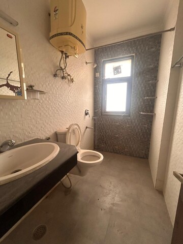 Bathroom in 3 BHK Builder Floor at Gupta Awas, Sector 43 – for Rent