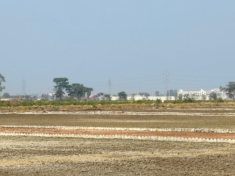 undefined, nh 2  115 Sq.Yd. Plot In Nh 2 Mathura 9371002