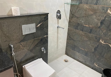 Bathroom in 1 BHK Builder Floor at Gupta Awas, Sector 43 – for Rent