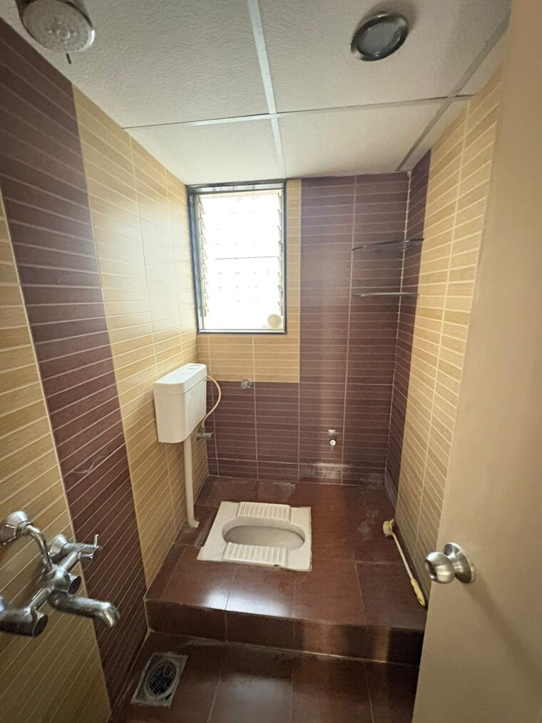 Bathroom, pimple saudagar 2 Bedroom 850 Sq.Ft. Apartment In Pimple Saudagar Pune 9370806