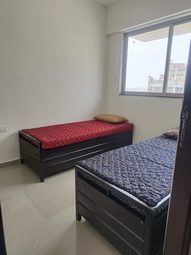Bedroom, gokuldham colony Pg For Boys In Gokuldham Colony 9370799