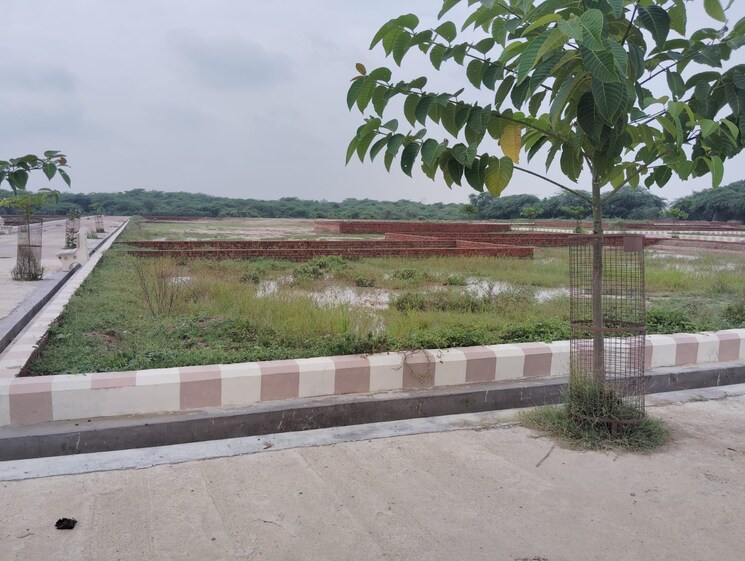 Other, nh 2  85 Sq.Yd. Plot In Nh 2 Mathura 9370897